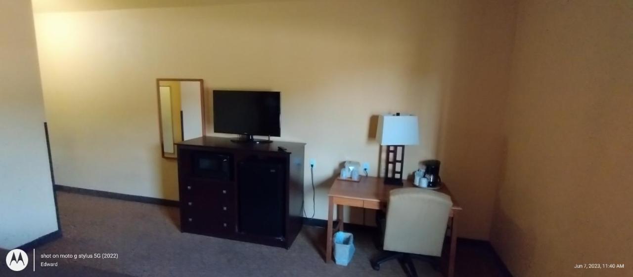 Shary Inn And Suites Mission Luaran gambar